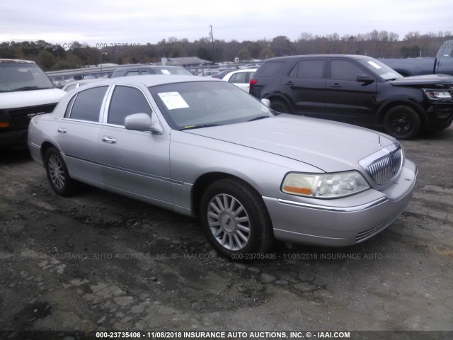 1LNHM82W13Y699745 - 2003 LINCOLN TOWN CAR SIGNATURE SILVER photo 1