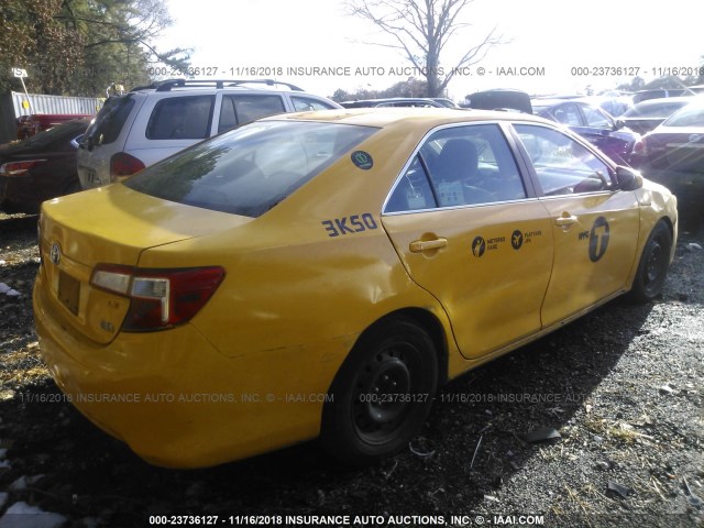 4T1BD1FK1CU019354 - 2012 TOYOTA CAMRY HYBRID/LE/XLE YELLOW photo 4