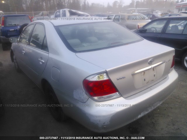 4T1BE32K26U132975 - 2006 TOYOTA CAMRY LE/XLE/SE SILVER photo 3