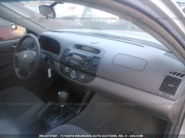 4T1BE32K26U132975 - 2006 TOYOTA CAMRY LE/XLE/SE SILVER photo 5