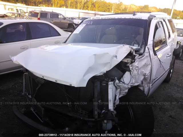 1GKS1EEF8DR319359 - 2013 GMC YUKON DENALI WHITE photo 2