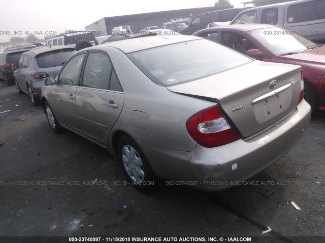 JTDBE32KX40278629 - 2004 TOYOTA CAMRY LE/XLE 金色 照片 3