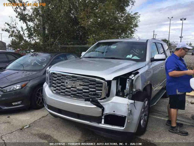 1GKS1CKJ7JR222694 - 2018 GMC YUKON DENALI SILVER photo 14