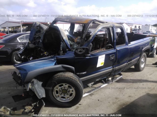 1GCGK29U9YE389049 - 2000 CHEVROLET SILVERADO K2500 BLUE photo 2