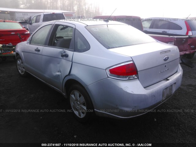 1FAHP34N08W300514 - 2008 FORD FOCUS S/SE SILVER photo 3