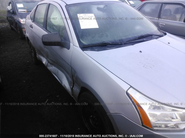 1FAHP34N08W300514 - 2008 FORD FOCUS S/SE SILVER photo 6