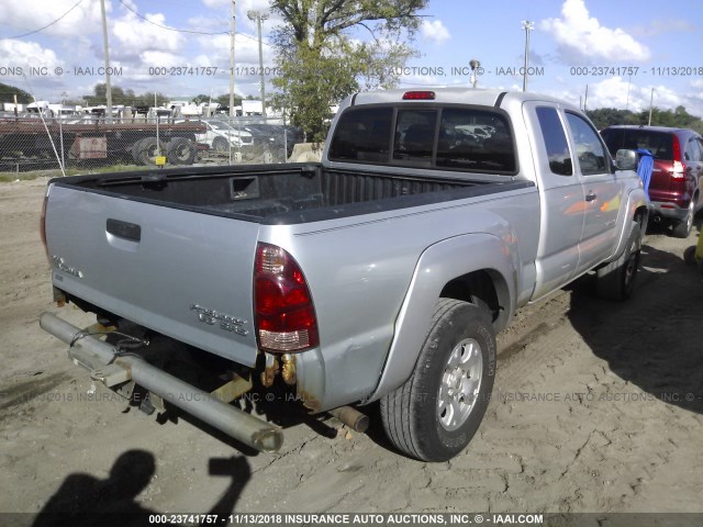 5TETU62N56Z160817 - 2006 TOYOTA TACOMA PRERUNNER ACCESS CAB SILVER photo 4