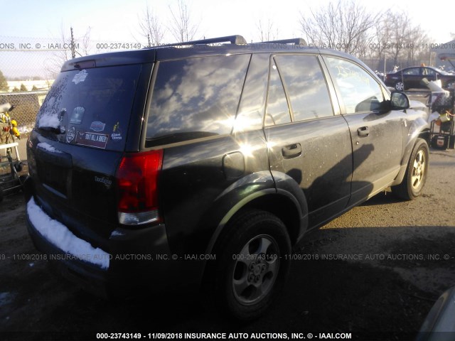 5GZCZ23D84S846933 - 2004 SATURN VUE BLACK photo 4