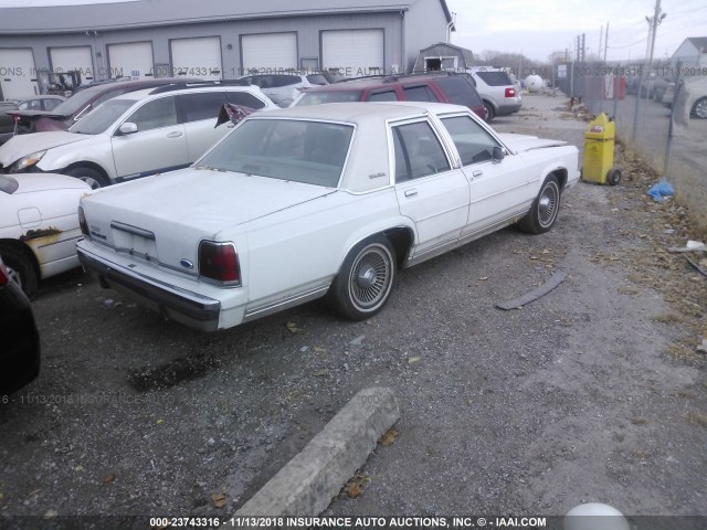 2FABP74F8KX226177 - 1989 FORD CROWN VICTORIA LX WHITE photo 4