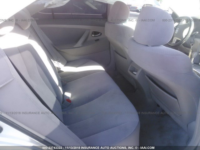 4T1BK46K47U029664 - 2007 TOYOTA CAMRY NEW GENERAT LE/XLE/SE SILVER photo 8