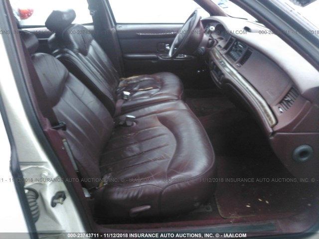 1LNLM81W5VY617983 - 1997 LINCOLN TOWN CAR EXECUTIVE WHITE photo 5