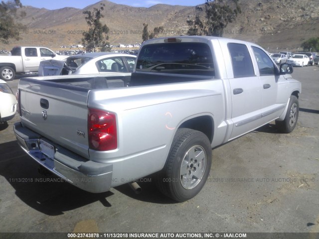 1D7HE58N26S614472 - 2006 DODGE DAKOTA QUAD LARAMIE SILVER photo 4