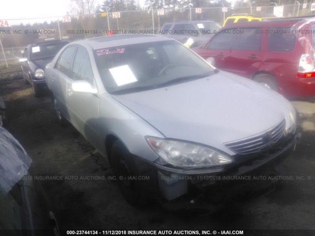 4T1BE32K35U941495 - 2005 TOYOTA CAMRY LE/XLE/SE SILVER photo 1
