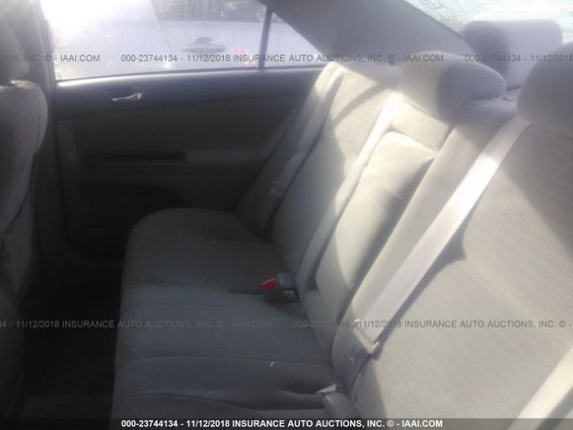 4T1BE32K35U941495 - 2005 TOYOTA CAMRY LE/XLE/SE SILVER photo 8