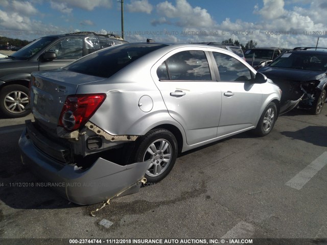 1G1JA5SH3C4201544 - 2012 CHEVROLET SONIC LS 银色 照片 4