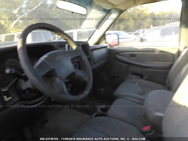 1GBHC24U73Z132339 - 2003 CHEVROLET SILVERADO C2500 HEAVY DUTY WHITE photo 5