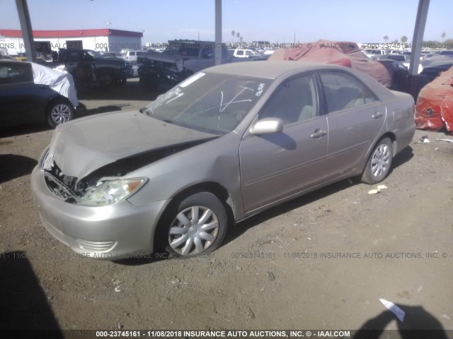 4T1BE32K45U502371 - 2005 TOYOTA CAMRY LE/XLE/SE TAN photo 2