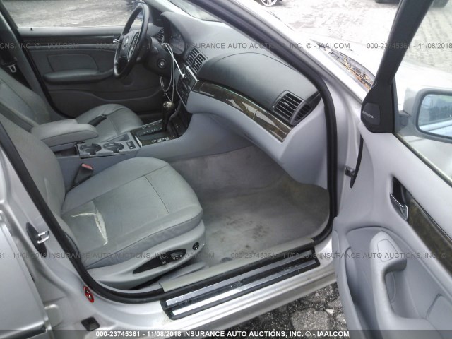 WBAAM5331XFR05444 - 1999 BMW 328 I AUTOMATIC Արծաթագույն լուսանկար 5
