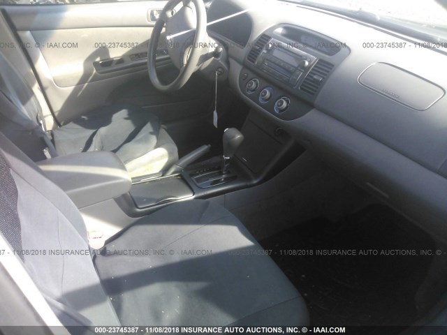 4T1BE30KX6U147341 - 2006 TOYOTA CAMRY LE/XLE/SE GREEN photo 5