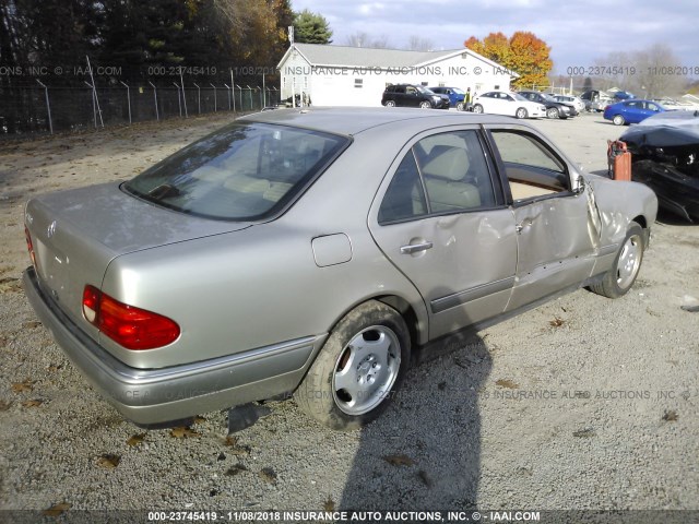 WDBJF72F7VA409318 - 1997 MERCEDES-BENZ E 420 TAN photo 4