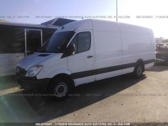 WD3PE8CC4D5730744 - 2013 MERCEDES-BENZ SPRINTER 2500 WHITE photo 2