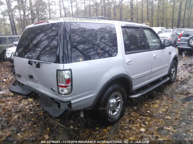 1FMRU1566YLA23609 - 2000 FORD EXPEDITION XLT SILVER photo 4