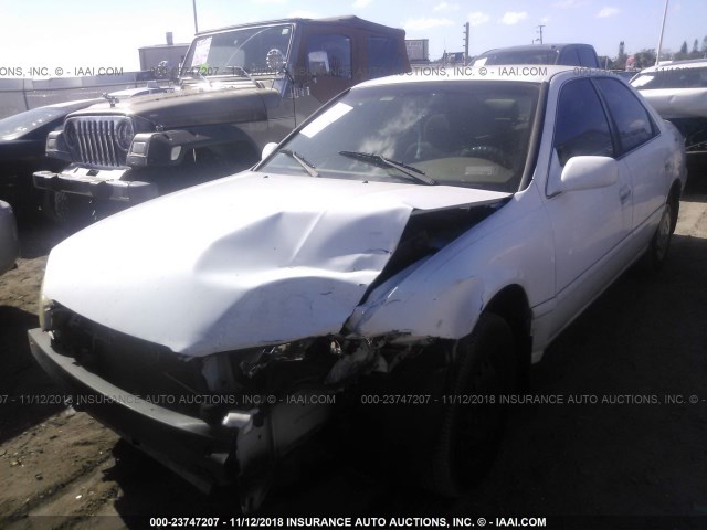 4T1BG22K2YU758808 - 2000 TOYOTA CAMRY CE/LE/XLE 白色 照片 2