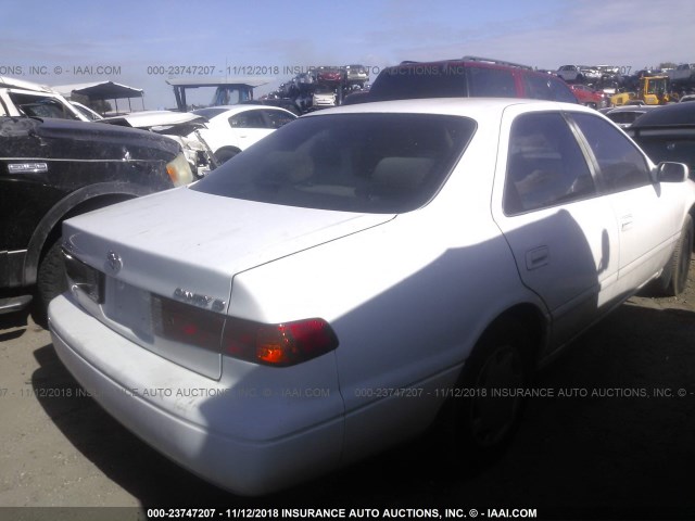 4T1BG22K2YU758808 - 2000 TOYOTA CAMRY CE/LE/XLE 白色 照片 4