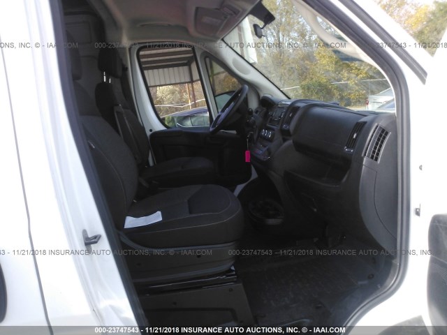3C6TRVCG3JE132209 - 2018 RAM PROMASTER 2500 2500 HIGH WHITE photo 5