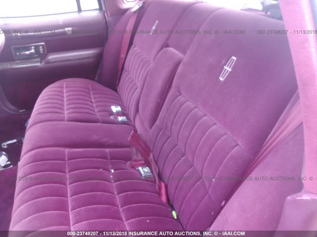 1LNLM81W6NY756634 - 1992 LINCOLN TOWN CAR EXECUTIVE Серебристый фото 8