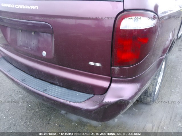 2B4GP54321R393600 - 2001 DODGE GRAND CARAVAN ES MAROON photo 6