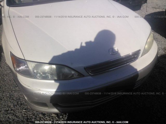 JT8BF28G915109693 - 2001 LEXUS ES 300 WHITE photo 6