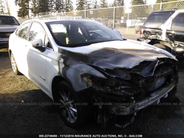 3FA6P0LU1HR317615 - 2017 FORD FUSION SE HYBRID WHITE photo 1