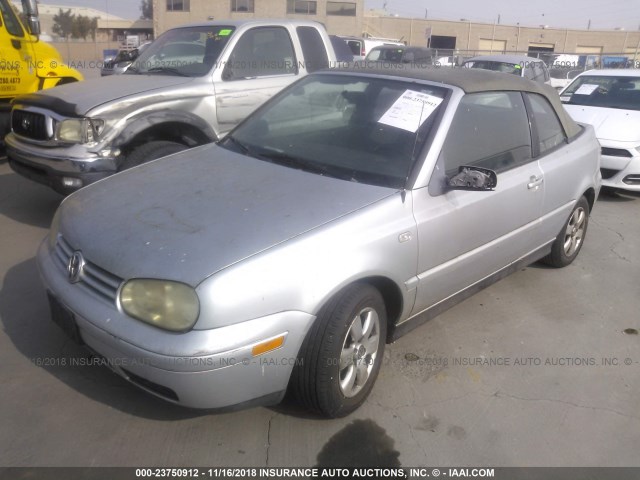 3VWDC21VX2M814166 - 2002 VOLKSWAGEN CABRIO GLX 银色 照片 2