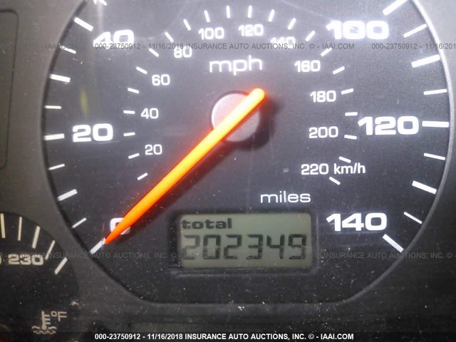 3VWDC21VX2M814166 - 2002 VOLKSWAGEN CABRIO GLX 银色 照片 7