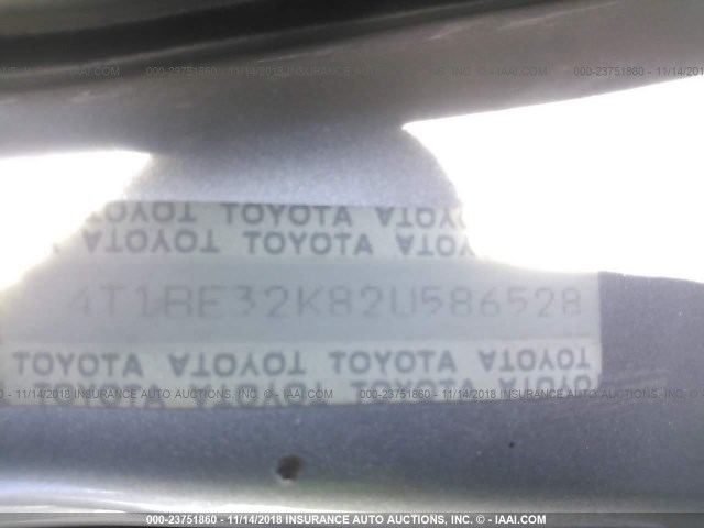4T1BE32K82U586528 - 2002 TOYOTA CAMRY LE/XLE/SE SILVER photo 9