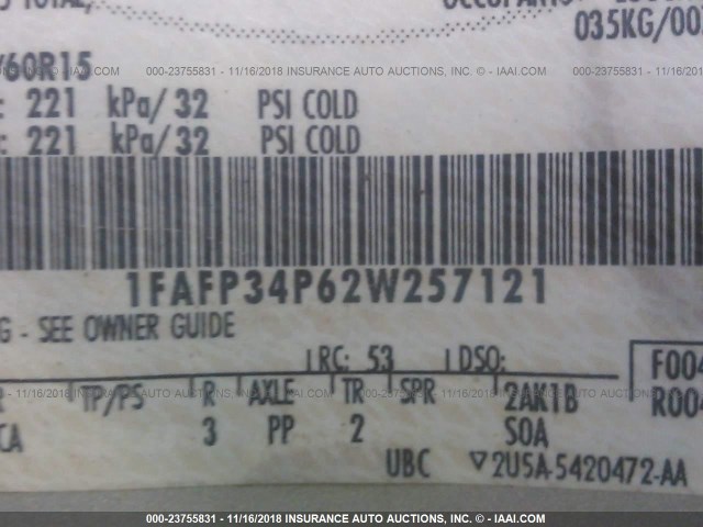 1FAFP34P62W257121 - 2002 FORD FOCUS SE/SE COMFORT SILVER photo 9