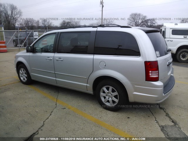 2A4RR5D12AR421233 - 2010 CHRYSLER TOWN & COUNTRY TOURING SILVER photo 3