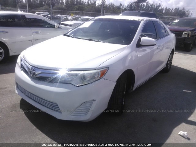 4T1BF1FK4EU426792 - 2014 TOYOTA CAMRY L/SE/LE/XLE Ağ foto 2
