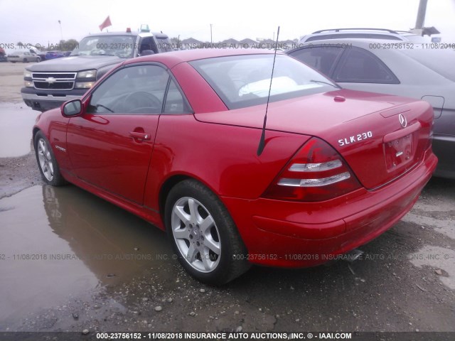 WDBKK49F24F301064 - 2004 MERCEDES-BENZ SLK 230 KOMPRESSOR RED photo 3