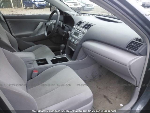 4T1BE46K17U072379 - 2007 TOYOTA CAMRY NEW GENERAT CE/LE/XLE/SE GRAY photo 5