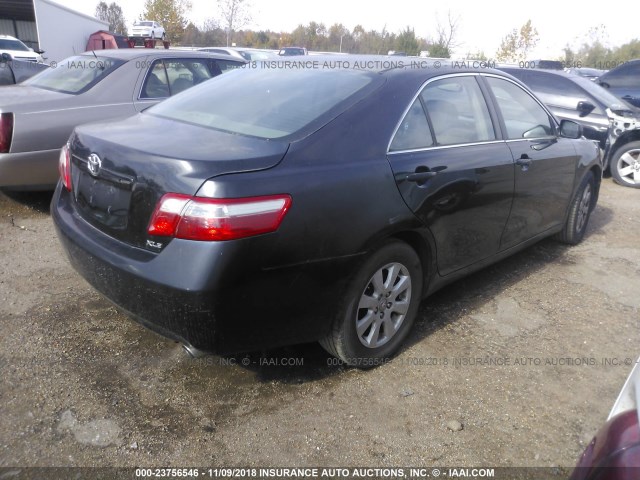 4T1BE46K58U781317 - 2008 TOYOTA CAMRY CE/LE/XLE/SE BLACK photo 4