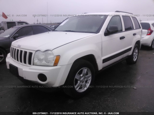1J4GS48K05C564379 - 2005 JEEP GRAND CHEROKEE LAREDO/COLUMBIA/FREEDOM 白色 照片 2