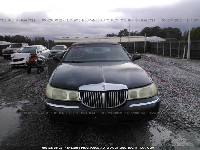 1LNHM82W2XY668588 - 1999 LINCOLN TOWN CAR SIGNATURE BLUE photo 6