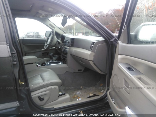 1J4GR48K95C691479 - 2005 JEEP GRAND CHEROKEE LAREDO/COLUMBIA/FREEDOM 灰色 照片 5