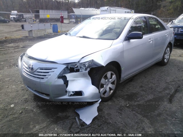 JTNBE46K673006769 - 2007 TOYOTA CAMRY NEW GENERAT CE/LE/XLE/SE SILVER photo 2