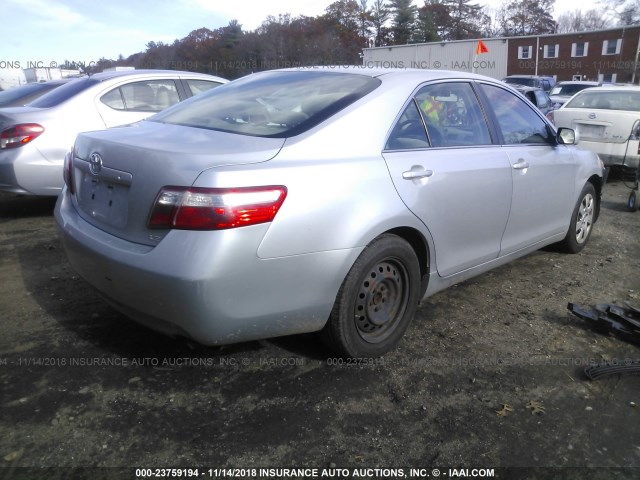 JTNBE46K673006769 - 2007 TOYOTA CAMRY NEW GENERAT CE/LE/XLE/SE SILVER photo 4