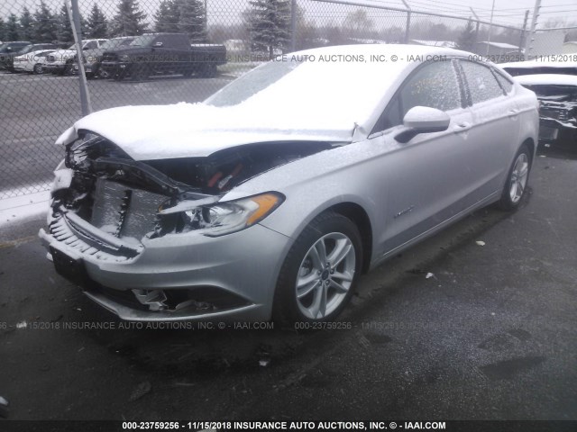 3FA6P0LU5JR173184 - 2018 FORD FUSION SE HYBRID SILVER photo 2