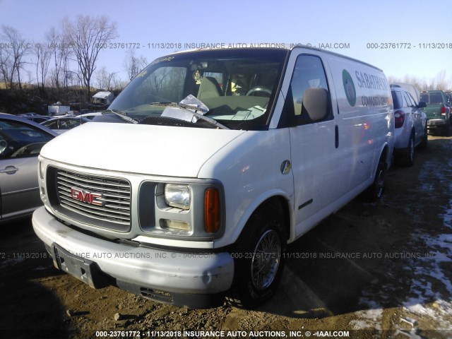 1GTFG15R1Y1102528 - 2000 GMC SAVANA G1500 WHITE photo 2