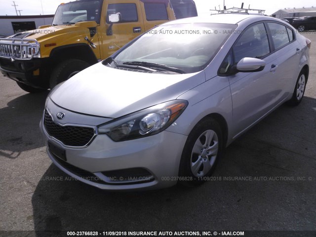 KNAFK4A63F5431598 - 2015 KIA FORTE LX SILVER photo 2